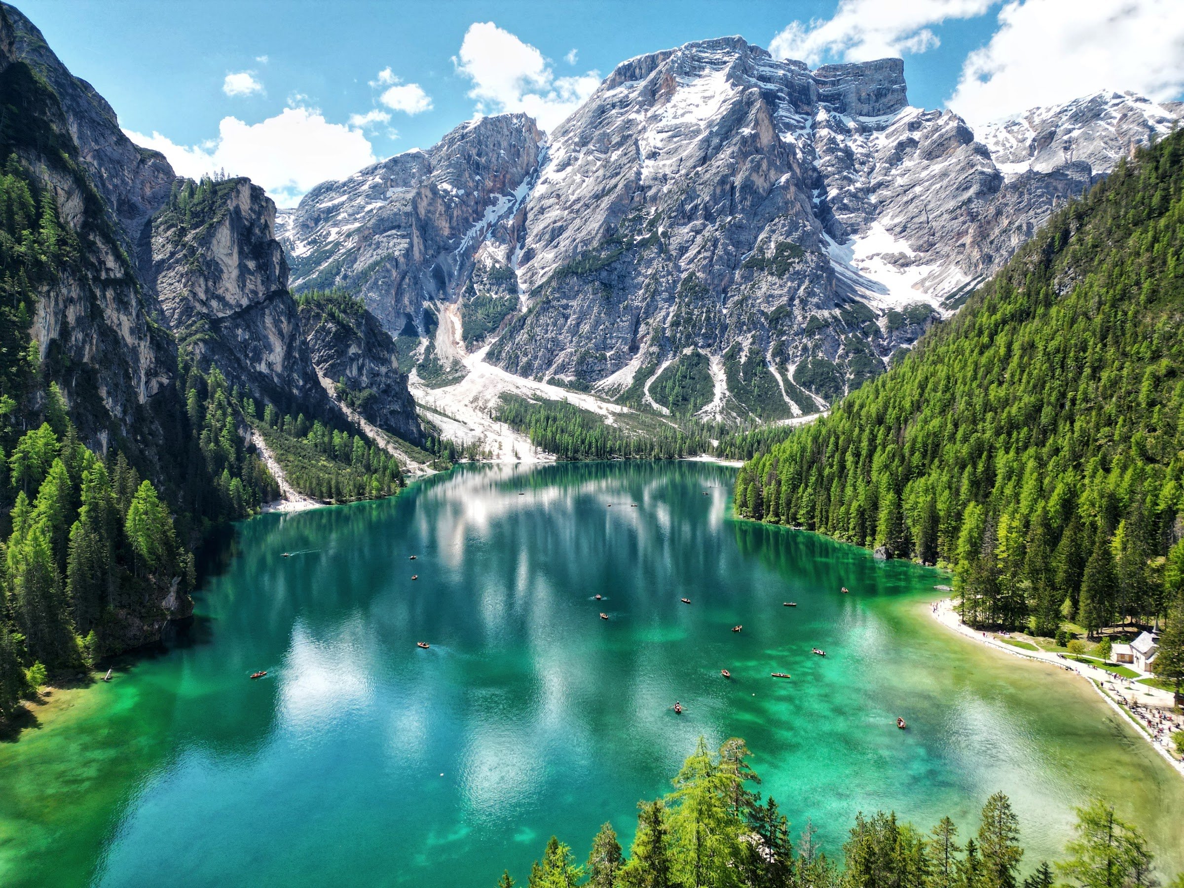 Lake Braies (Pragser Wildsee) - lakeside restaurants